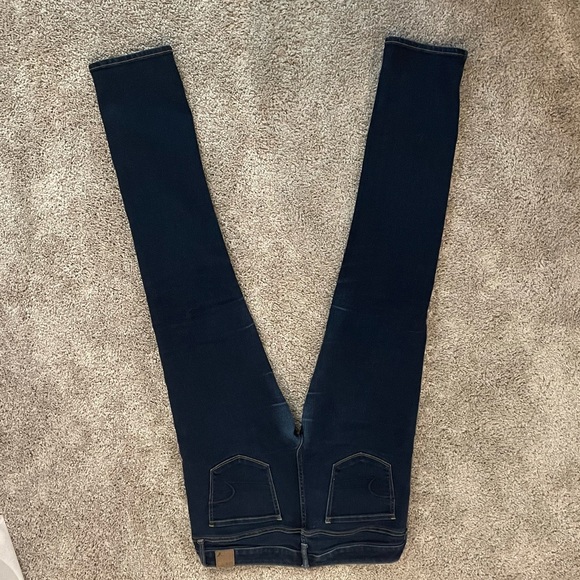 Dark skinny American eagle jeans. - Picture 3 of 4